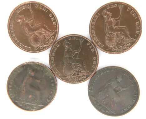 Five early copper Farthings of Queen Victoria. P&amp;P Group 1 (£14+VAT for the first lot and £1+VAT for subsequent lots) 
