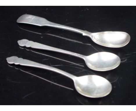Three sterling silver condiment spoons including: pair salt/mustard spoons, Birmingham 1979; and a Victorian mustard spoon, D