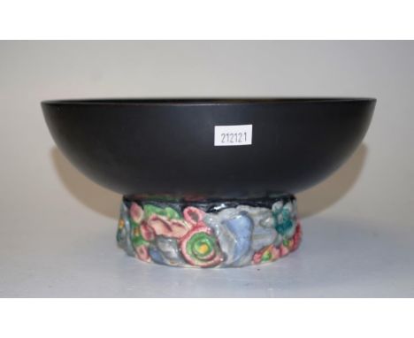 Clarice Cliff my garden Bizarre footed bowl black bowl with in relief my garden floral footed decoration, diameter 22cm appro
