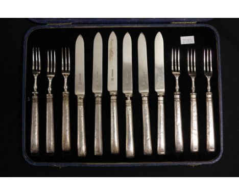 George V sterling  handle fruit knives &amp; forks Sheffield 1921, makers William Hutton &amp; Sons Ltd, including 6 fruit kn