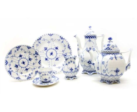 A quantity of Royal Copenhagen blue and white 'onion pattern' porcelain tea and dinner service , comprising coffee pot, tea p