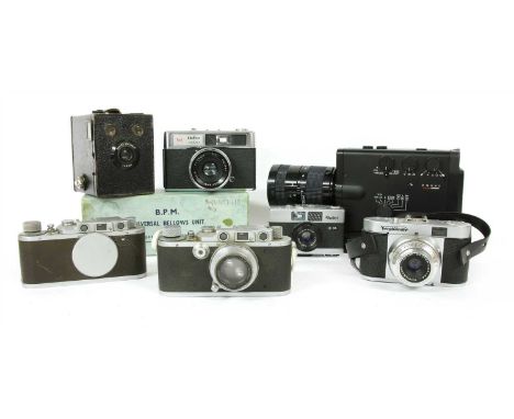 A quantity of cameras, to include a Leica III with a Summar f=5cm lens, No. 256677, another Leica III with on lens, No. 27105