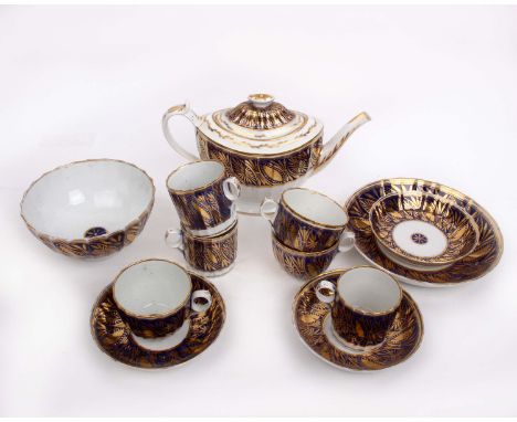 A Chamberlains Worcester part tea and coffee service, with a blue band with gilt leaf and flower decoration (27)