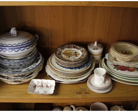 A large collection of 19th/20th century ceramics to include Royal Worcester and Royal Albert. 