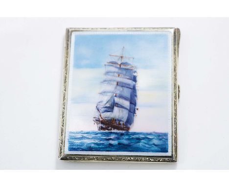 AN EARLY 20TH CENTURY CONTINENTAL CIGARETTE CASE with a gilt interior and engine-turned back, the cover enamelled with a thre