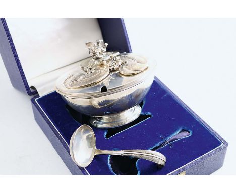 A LATE 20TH CENTURY PARCELGILT BOWL & COVER and matching ladle, made to commemorate the Investiture of Charles, Prince of Wal