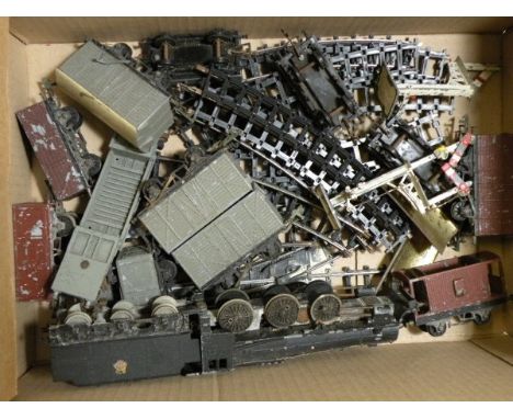 Collection of Graham Farish model railway including BR engine in black livery, 13 wagons and trucks (one Hornby Dublo) plus s