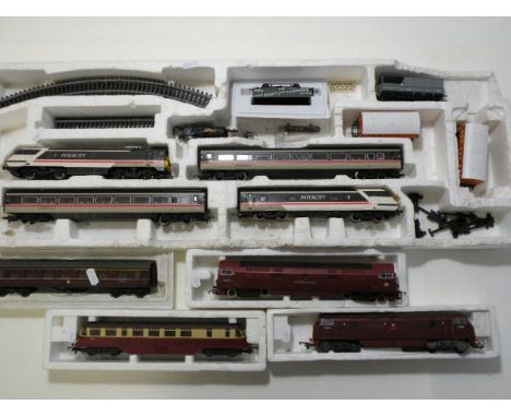 Collection of OO gauge model railway including Hornby Western Courier Diesel, Lima RAPSD and Lima W22 Diesel engine all in po