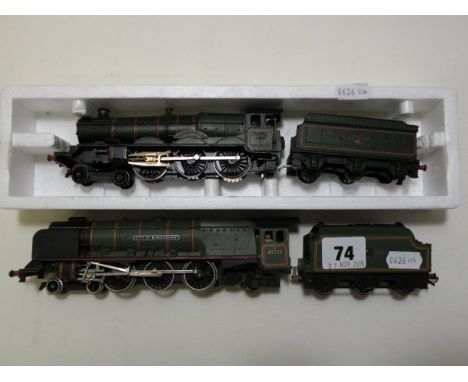 OO Gauge Wrenn 4-6-2 BR Midland Region Engine and Tender no. W2226 together with a Wrenn 4-6-0 BR Castle Class Western Region