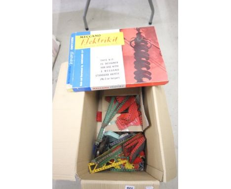 Collection of vintage Meccano including boxed Elektrikit and various coloured parts