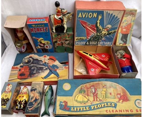 Tinplate: A vintage tinplate collection to include Avion Aircraft, Arnold clockwork Whale, Wells walking Clown, etc.&nbsp;Ple