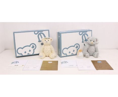 Steiff: A pair of boxed Steiff bears: Lladro Angel Bear, Limited Edition 1809 of 2007. Serial No. 676833; and Lladro Four Sea