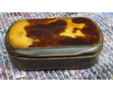 A 19th century horn and tortoiseshell Snuff Box. 