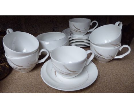 A Wedgwood Serenity pattern Dinner and Tea Service, comprising eight dinner plates, eight dessert plates, eight cups and sauc