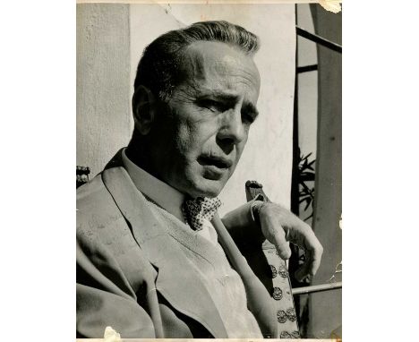 BOGART HUMPHREY: (1899-1957) American actor, Academy Award winner. Vintage signed and inscribed 7.5 x 9.5 photograph of the a