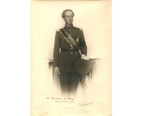 LEOPOLD III: (1901-1983) King of the Belgians 1934-51. A good vintage signed and inscribed sepia 7 x 10 photograph of the you