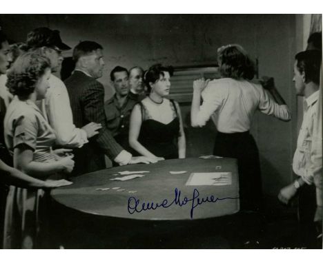 MAGNANI ANNA: (1908-1973) Italian actress, Academy Award winner. A good vintage signed 9 x 7 photograph by Magnani, the image