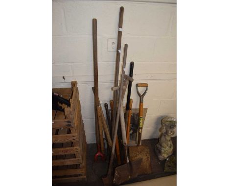 Quantity of assorted garden tools