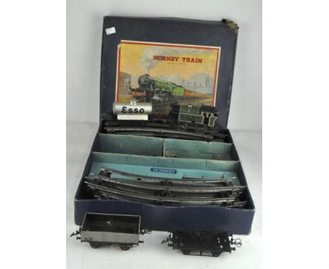 Hornby O Gauge No.201 Tank Goods Set containing Type 101 Tank Locomotive 0-4-0 LNER green livery 460, a Esso Tanker, open top