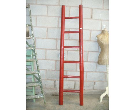 A Red bamboo ladder. (OX1EA5037)