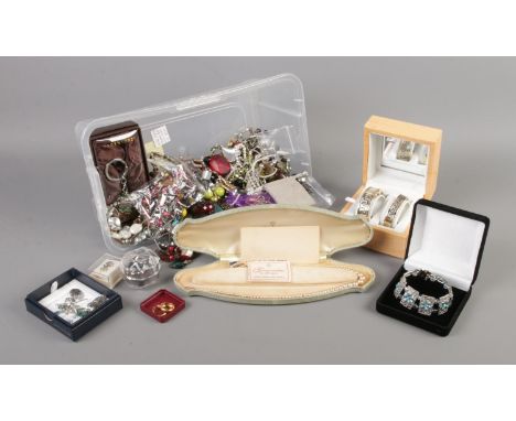 A quantity of costume jewellery. To include matching watch and bangle set, earring and pendant necklace suite, earrings and b