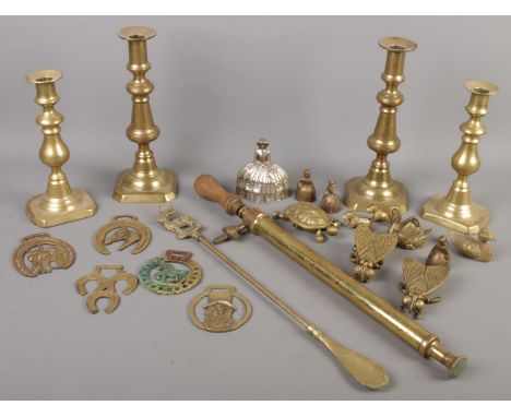 A box of brassware. Including candlesticks, horse brasses, trinket boxes, etc.  