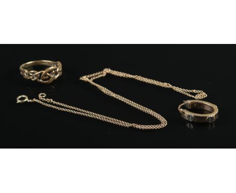 A small collection of 9ct Gold jewellery, to include necklace chain, pierced ring (size O) and earring. Total weight: 6.1g.  