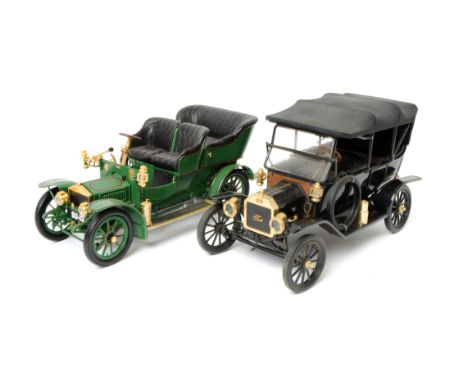 Franklin Mint 1:16 Scale Models, a boxed/packaged duo of vintage vehicles, comprising 1913 Model T Ford (1991) and a 1905 Rol