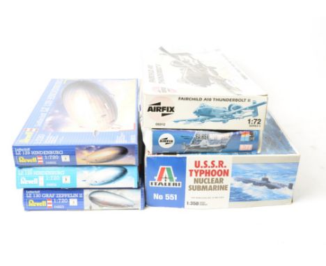 Military and Other Model Kits, a boxed group comprising Revell 1:720 scale airships 04823 Graf Zeppelin II, 04802 Hindenburg 