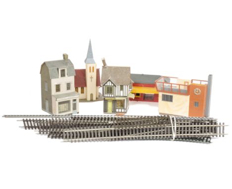 Graham Farish Trix Lima Tri-ang 00 Gauge Locomotive Rolling Stock Accessories and Buildings,  GF 1950s GWR green 0-6-0 Pannie