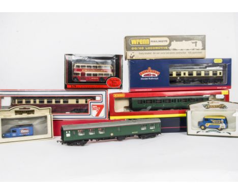 Hornby Lima Bachmann 00 Gauge Locomotives Rolling stock Accessories Track and Vehicles, Lima 205133 BR crimson/cream Railcar,