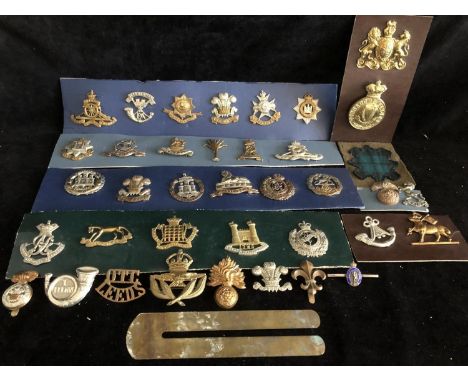 Militaria Interest - 39 British Army cap badges /Insignia, including Berkshire; Royal Gloucestershire Hussars; Royal Suffolk 