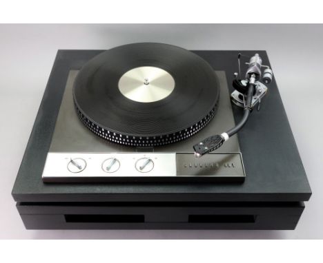Garrard 401 turntable record deck, on anti vibration mount, with SME 3009 pick up arm fitted with an F D 200 Fluid Damper, wi