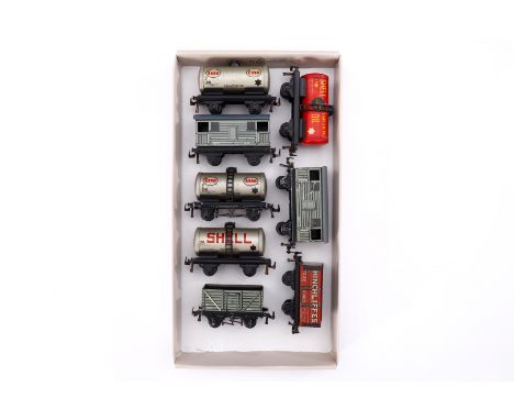 Konv. 8 TTR Güterwagen, darunter Shell und Esso Kesselwagen, Spur H0, tw LS, L 7,5-8, Z 3