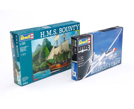 2 Revell Bausätze, ”Gliderplane Duo Discus &amp; Engine” 03961 und ”H.M.S. Bounty” 05404, Maßstab 1:32 und 1:110, je im leich
