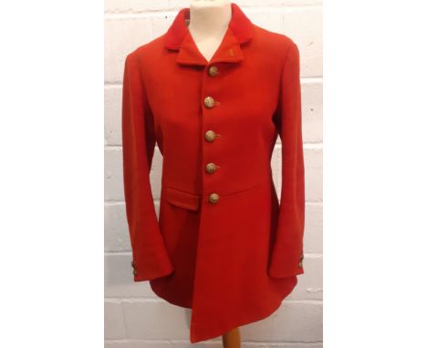 A vintage red gents hunting jacket A/F with 5 button fastening, 36" chest x 28cm long. Location:RailCondition: Stains to main