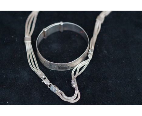 Silver bangle &amp; necklace 