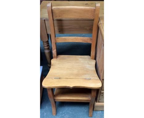 A pine metamorphic library step chair