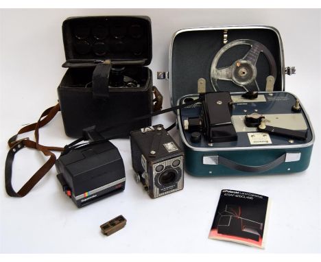 A mixed lot of photographic equipment including a Kodak Brownie Eight-61 projector, A Kodak Six-20 Brownie E, A Polaroid Supe