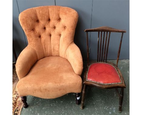 A button back salon chair