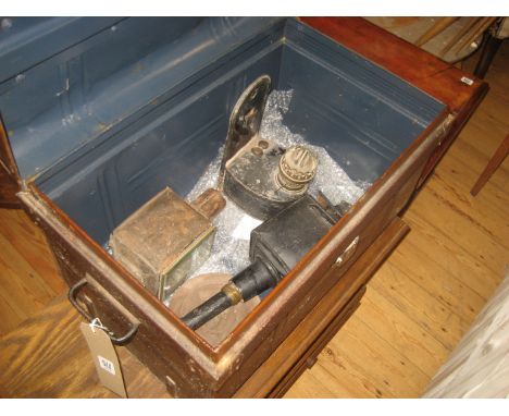 TRUNK &amp; CONTENTS TO INCLUDE COACHING LAMPS