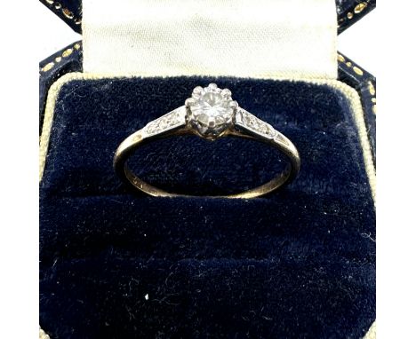 9ct gold antique diamond solitaire ring (2g) 