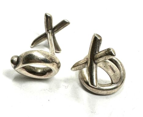 A pair of silver cufflinks by Elsa Peretti for Tiffany and Co (9g) 