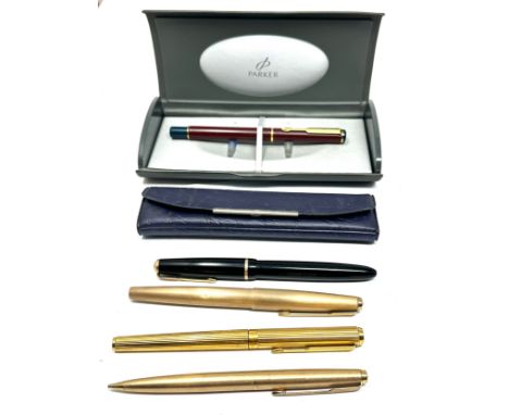 Selection of parker pens includes 14ct gold nib parker junior fountain pen etc 
