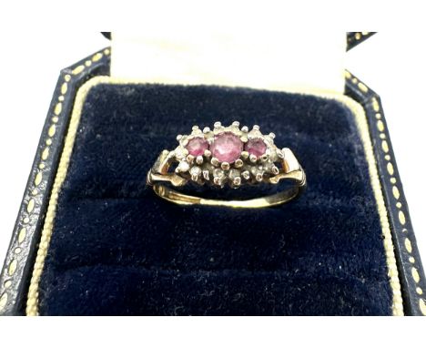 9ct gold ruby &amp; diamond  ring  (1.7g) 