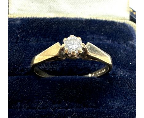 9ct gold diamond solitaire ring (1.7g) 