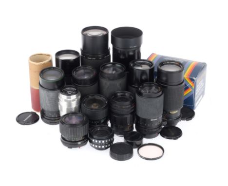A Box of Mixed 35mm Lenses to include a Schacht Edixa-Travegar f/3.3 100mm, barrel G, optics G with dust, a Schacht R Travena
