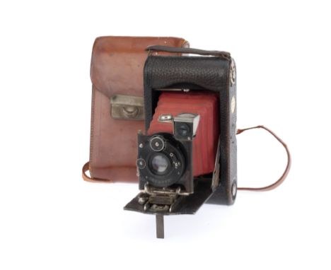 A Kodak Autographic Folding Camera, black, body G, red bellows extend properly, not light tested, shutter works but is slight