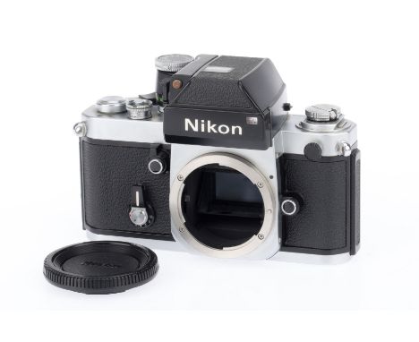 A Nikon F2 Photomic 35mm SLR Camera Body, chrome, serial no. 7612535, body VG, shutter works, self timer works, photomic pris