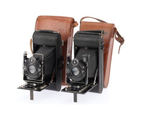 A Pair of Vest Pocket Folding Cameras, comprising an Ica Icarette, serial number K63172, body G, folds and extends, shutter w